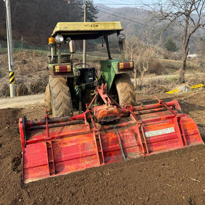 허름한 100마력대용 영진250Gs 로타리랑 디스크쪼인트포함 입니다 트렉터제외 이미지