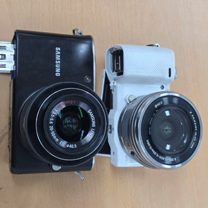 삼성 NX100. 소니 알파 미러리스 디지털카메라 부품용 이미지