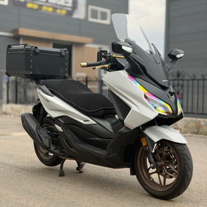 혼다 포르자350 25년식 1만키로 2채널 블박 배달셋팅 판매합니다 이미지