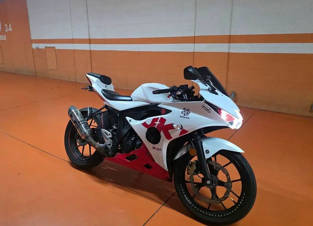 Gsxr-125 2021년식 묻따 이미지