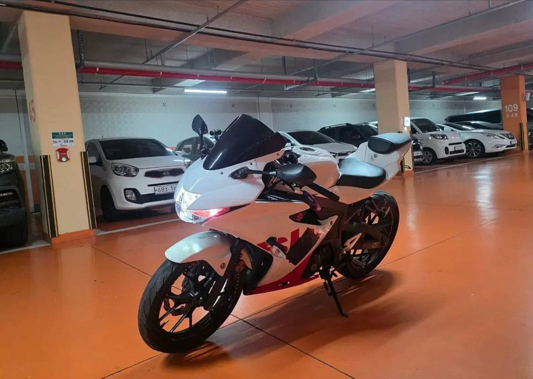 Gsxr-125 2021년식 묻따 이미지