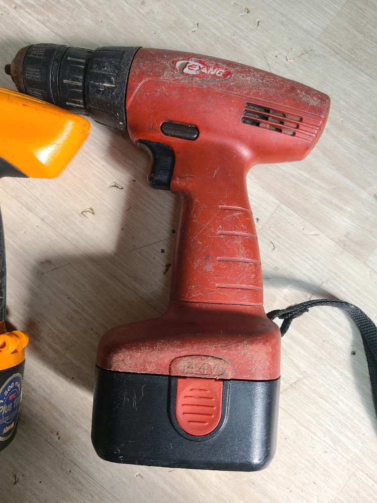 전동 드릴 3종류 (블랙앤데커, 아임삭, 계양) 개당 이미지