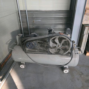 콤프레샤5마력 400리터삼상 이미지