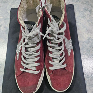 골든구스 하이탑 스니커즈 이미지