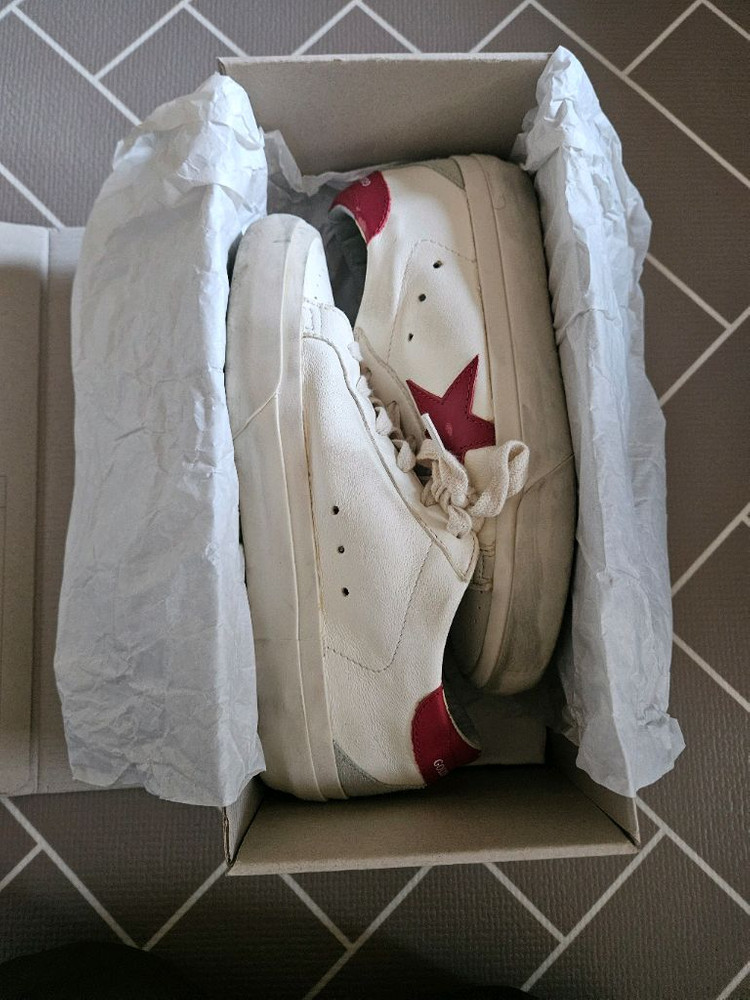 골든구스 스니커즈 이미지