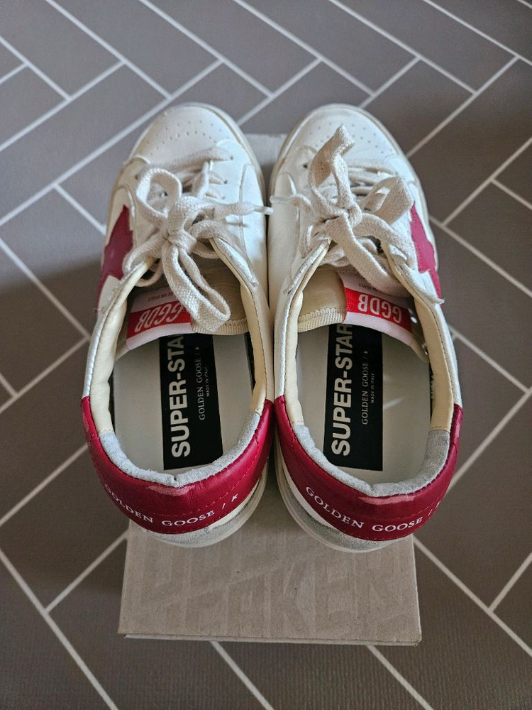 골든구스 스니커즈 이미지