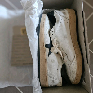 골든구스 스니커즈 이미지