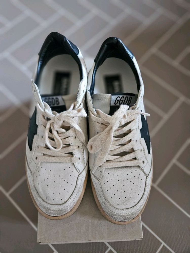 골든구스 스니커즈 이미지