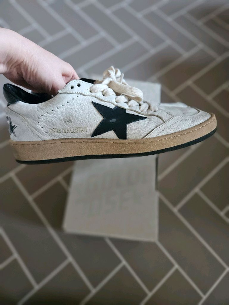 골든구스 스니커즈 이미지