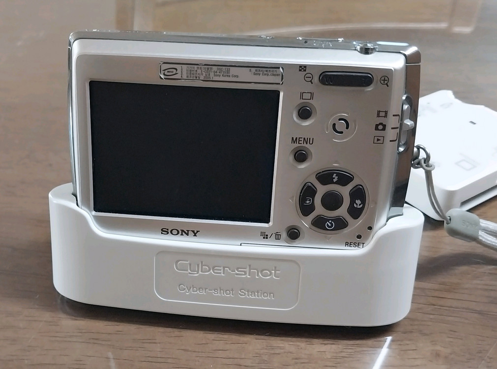 소니 DSC-T33 카메라 이미지