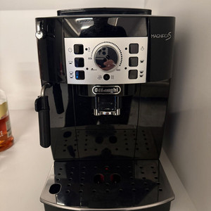 드롱기 마그니피카S 전자동 커피머신 ECAM22.110.B 이미지