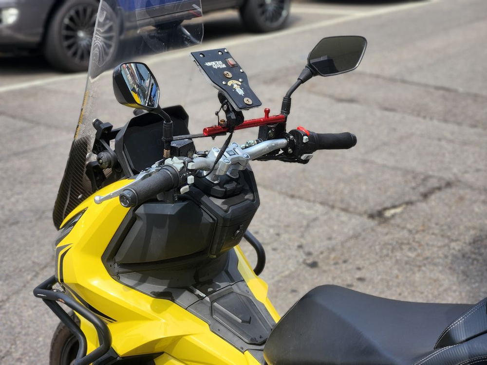 25년식/한솜adv150cc/2만/배달세팅/앞뒤블박/컨디션최고매물팝니다 이미지