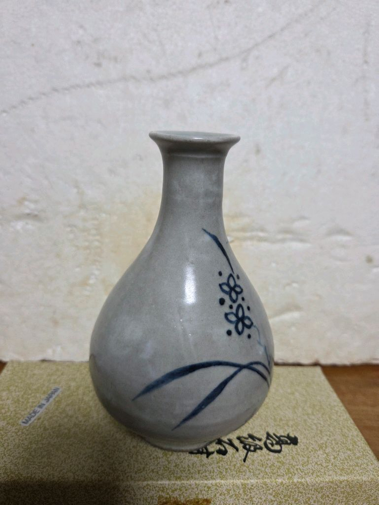 청화백자 소 주병 이미지