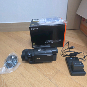 소니 FDR-AX700 4K 캠코더 사용감 많은 기기 이미지
