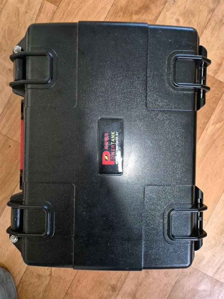 12v 인산철 100A 파워뱅크 팝니다 (충전기포함) 이미지