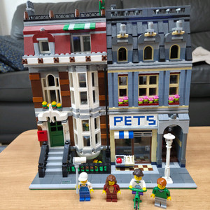 레고 10218 펫샵 모듈러 이미지