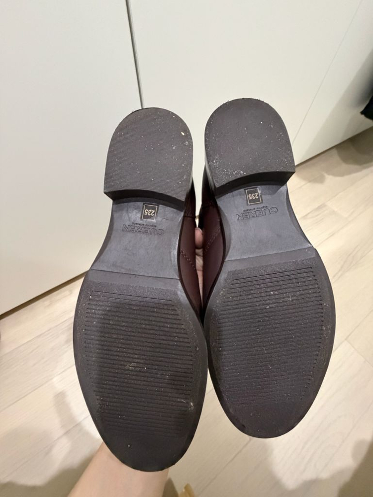 쿠에른 프라하 10 롱부츠 에스프레소 235 덤 앵클부츠 이미지