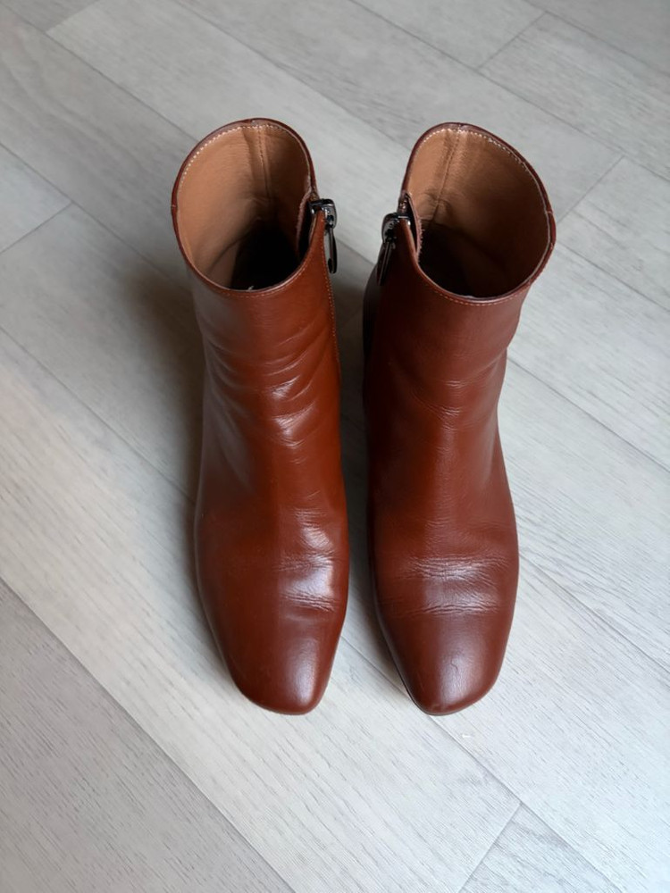 쿠에른 프라하 10 롱부츠 에스프레소 235 덤 앵클부츠 이미지