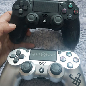 플스4 에디션 듀얼쇼크4 갓오브워 파이널판타지15 이미지