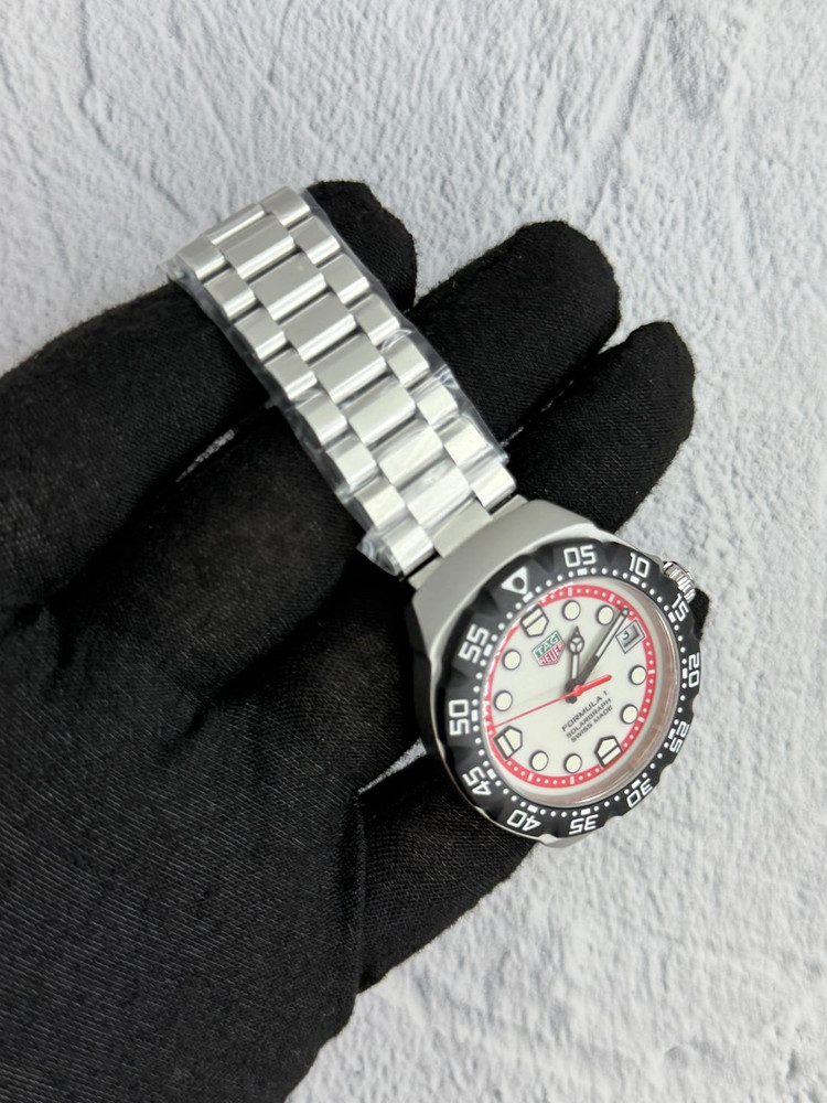 태그호이어 포뮬러 1 솔라그래프 WBY1111.BA0042 시계 팝니다. 이미지