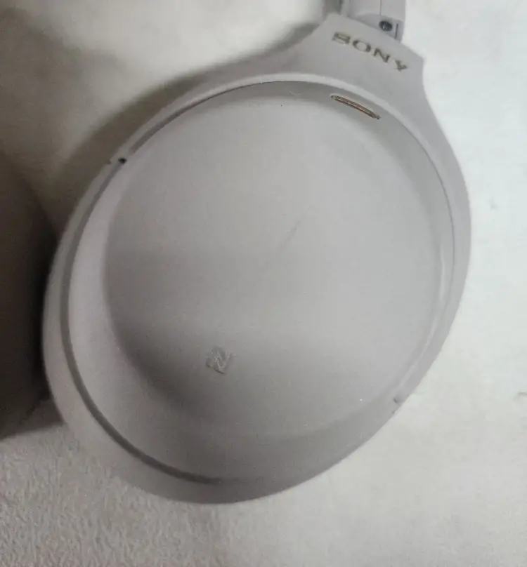 wh-1000xm4 실버색상 팔아요 이미지