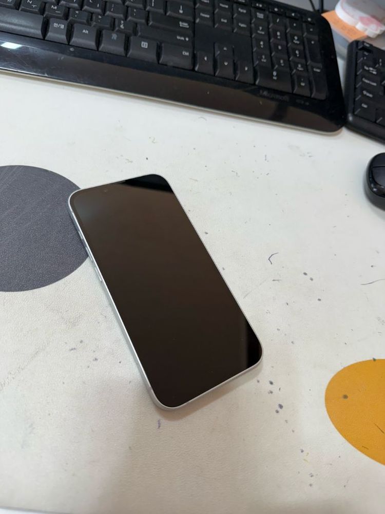 아이폰16E SSS급 아이가 사용했던폰입니다 이미지