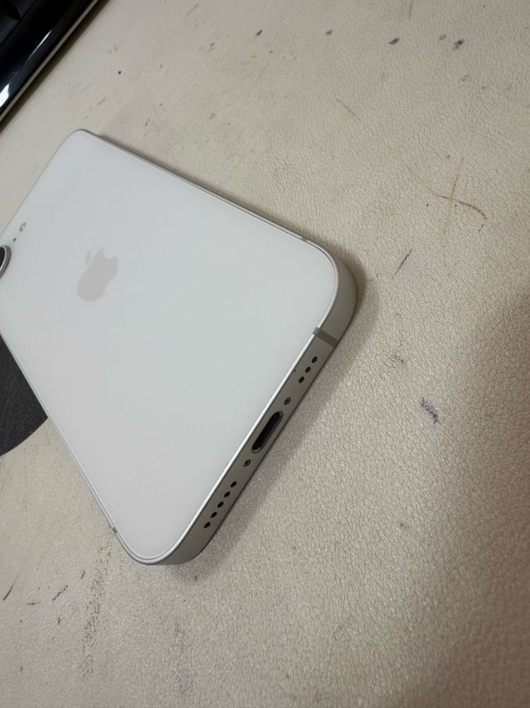 아이폰16E SSS급 아이가 사용했던폰입니다 이미지