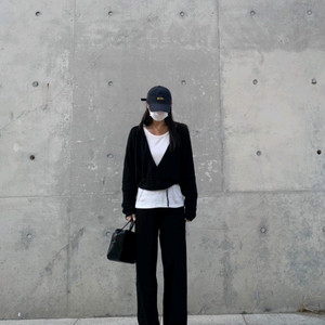 에크리스 랩 가디건 이미지