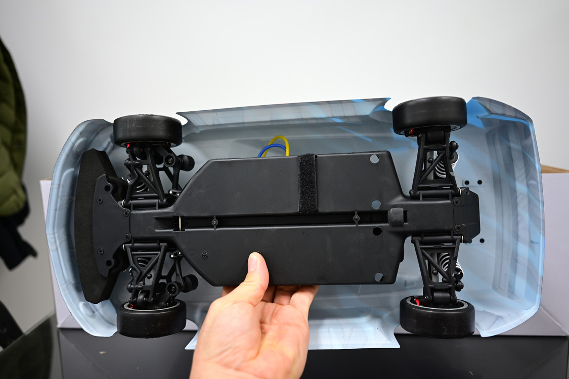 교쇼 드리프트 RC카 PutEP FZ02-D 2005 Ford Mustang GT-R CT1(배터리,충전기 미포함) 이미지