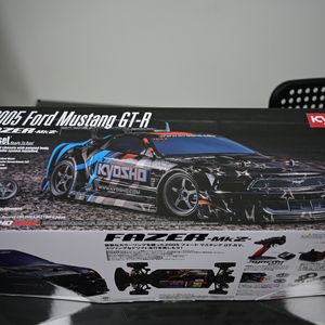 교쇼 드리프트 RC카 PutEP FZ02-D 2005 Ford Mustang GT-R CT1(배터리,충전기 미포함) 이미지