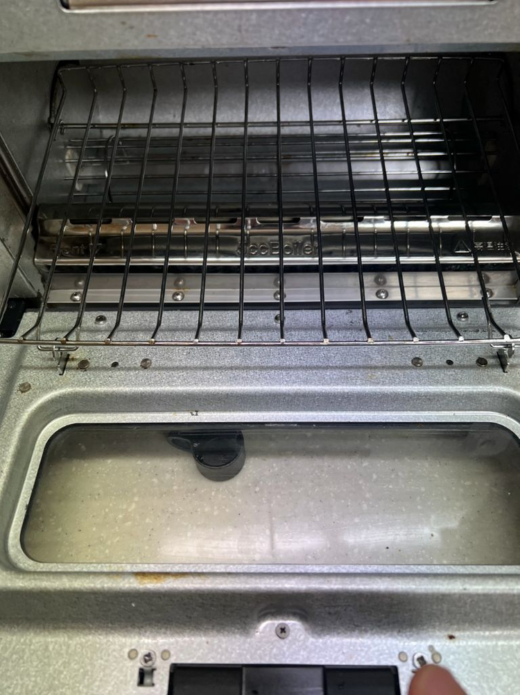 발뮤다 토스터기 이미지