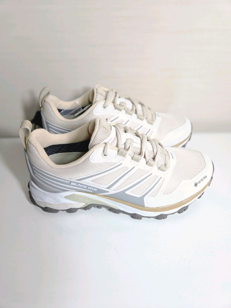 (새상품) 블랙야크 고어텍스 트레킹화 워킹화 베이지 이미지