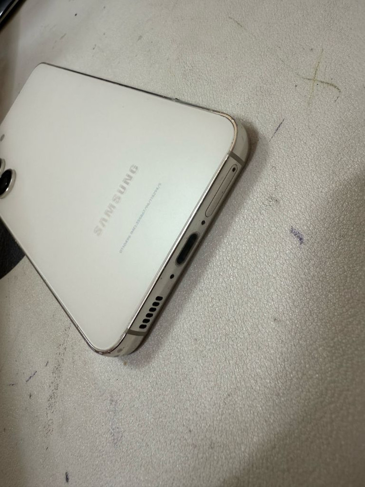 갤럭시s23 256G 크림 이미지