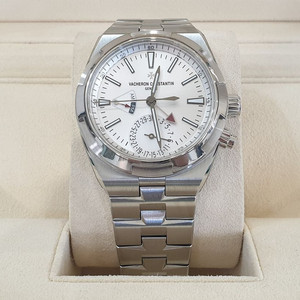 바쉐론 콘스탄틴 오버시즈 듀얼타임 흰판 7900V 이미지