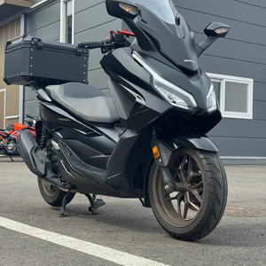 신차보증) 25년식 all 블랙컬러 혼다 포르자350 풀셋팅 판매합니다. 이미지