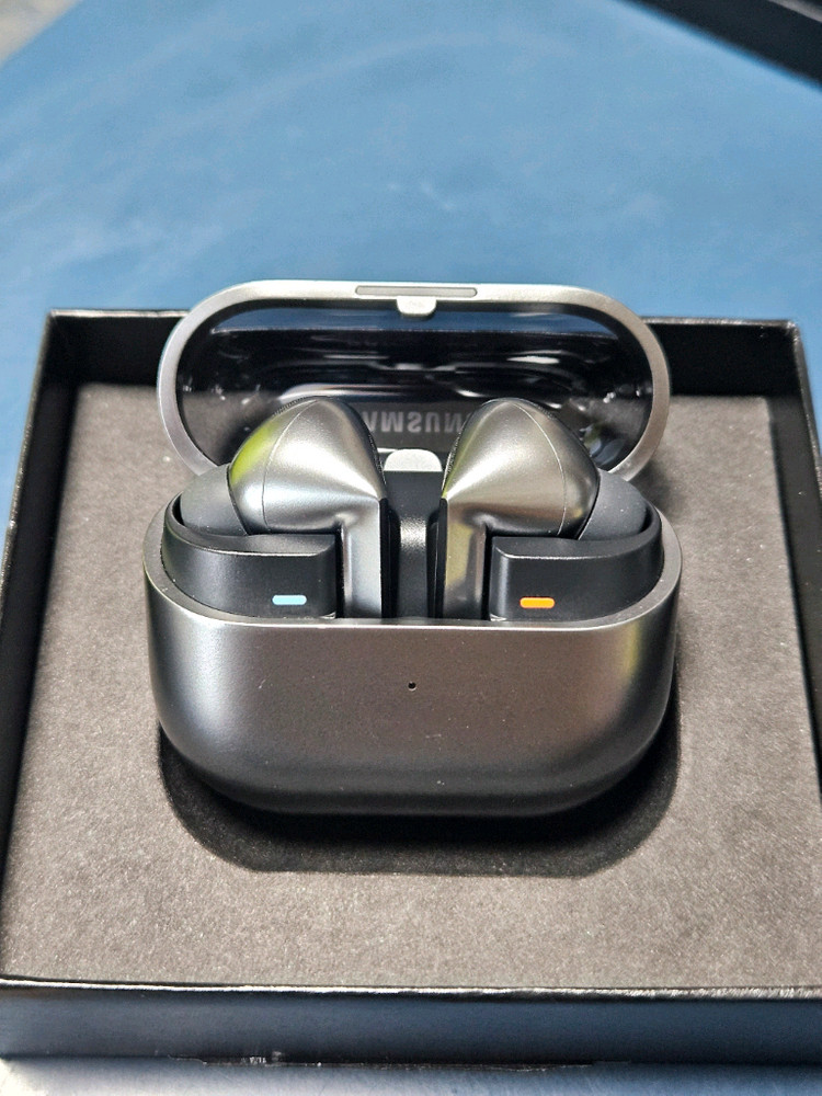 갤럭시버즈3프로 이미지