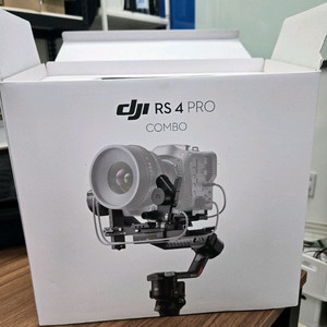 DJI RS 4 PRO COMBO (+ 인텔리전스 트랙모듈) 이미지