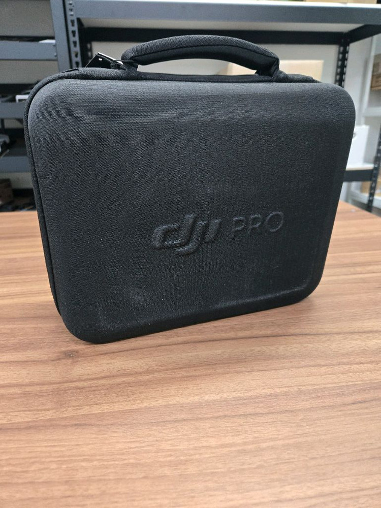 DJI RS 4 PRO COMBO (+ 인텔리전스 트랙모듈) 이미지