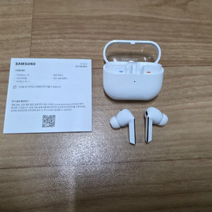 갤럭시 버즈3프로 이미지