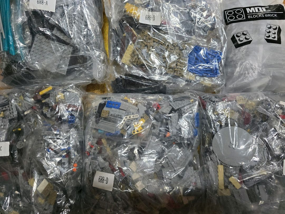 스타워즈 75192 UCS 밀레니엄팔콘 레고호환 + 거치대(새상품) 이미지