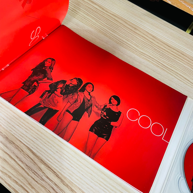 [친필싸인앨범] 씨스타 Sistar 정규 1집 So Cool 대형디지팩 (소유, 효린 싸인) 이미지