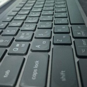 로지텍 MX KEYS 키보드 맥 키보드 이미지