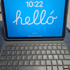 아이패드 에어4 + 애플펜슬 2세대 + 로지텍 콤보터치 키보드 케이스 이미지