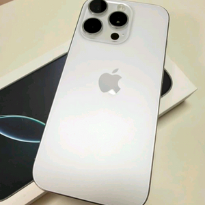 아이폰 16프로 화이트 256 판매합니다 이미지