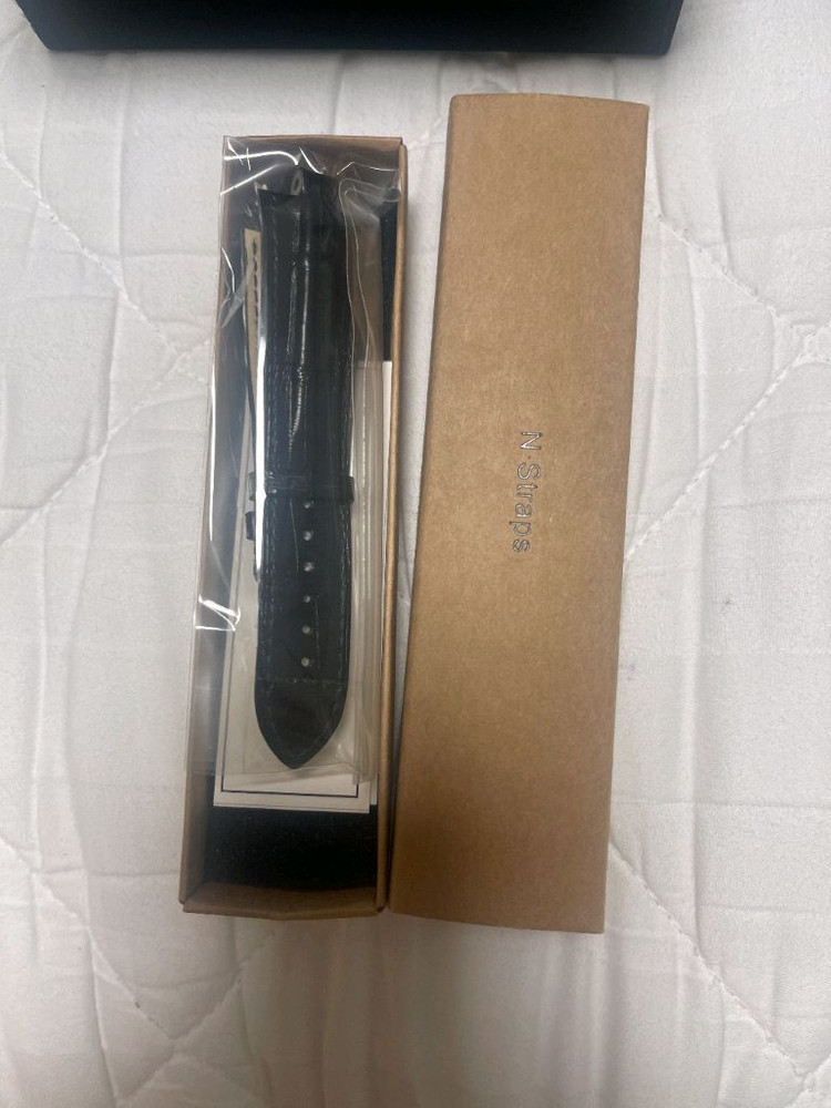 마지막 가격조정 불가리 디아고노 칼리브로 303 시계 팝니다 DG42SCH 이미지