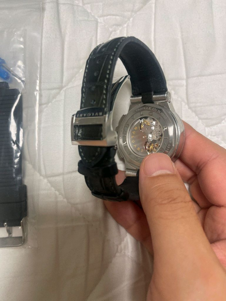 마지막 가격조정 불가리 디아고노 칼리브로 303 시계 팝니다 DG42SCH 이미지