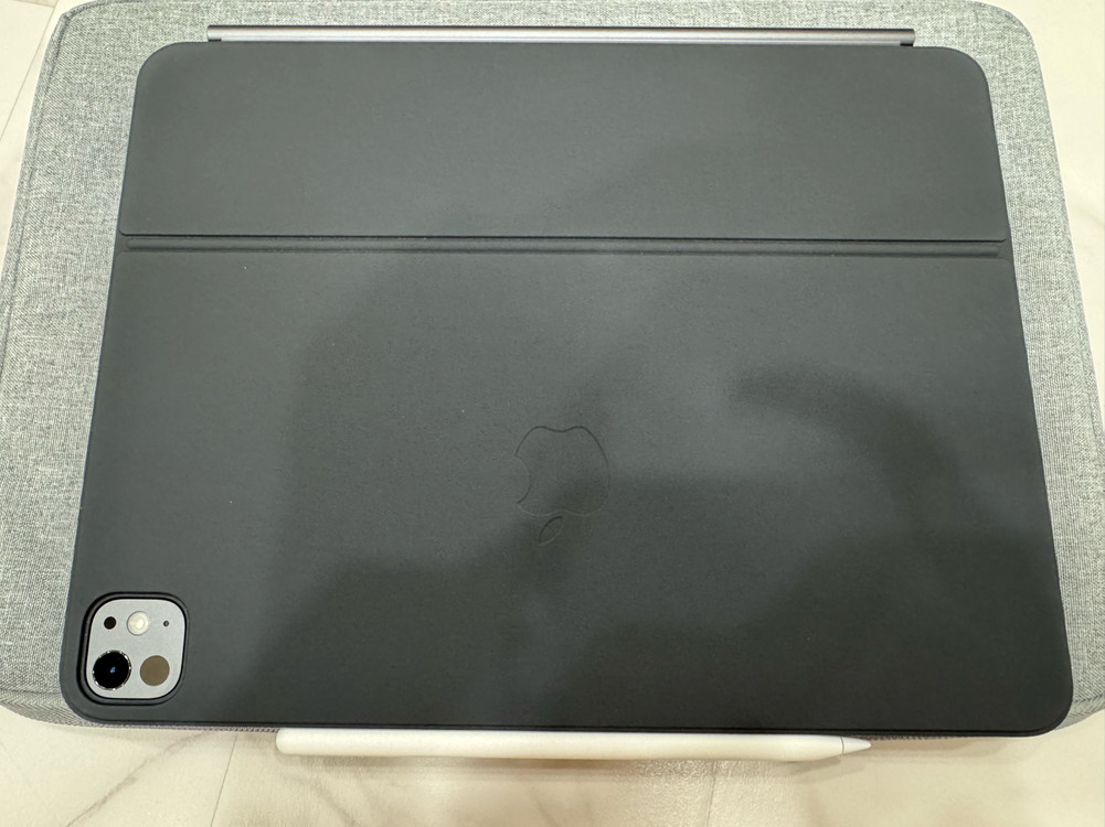 아이패드프로 13 M5 1TB 블랙 셀룰러 판매합니다 이미지