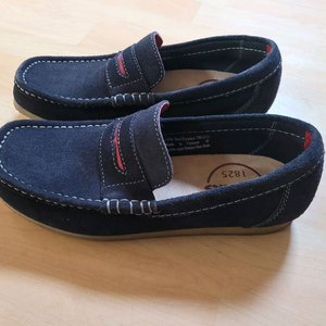 클락스 드라이빙슈즈 스타일 245mm 팝니다. 이미지