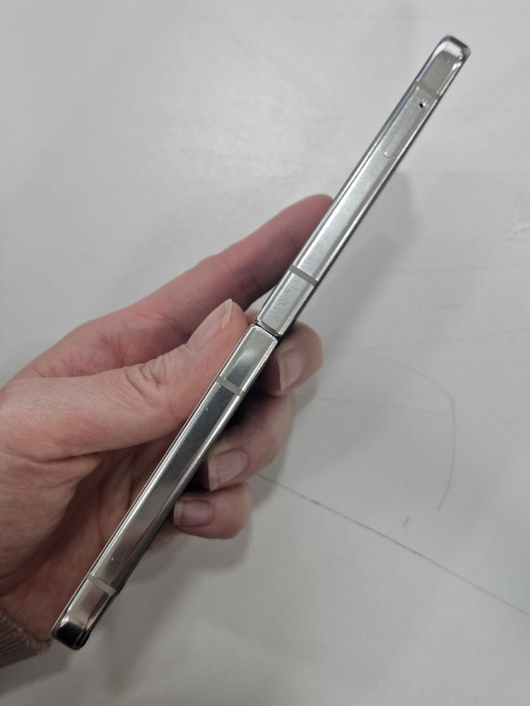 갤럭시Z플립5 256GB 화이트 가성비폰 이미지