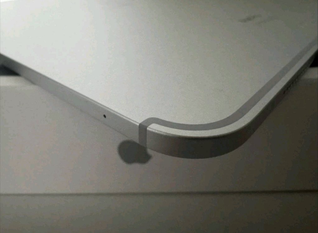 M4 아이패드 프로 13 1TB 셀룰러+WIFI &M4 매직키보드 13 & 애플펜슬 프로 이미지